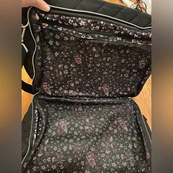 Vera Bradley travel backpack NWOT - Picture 3 of 5